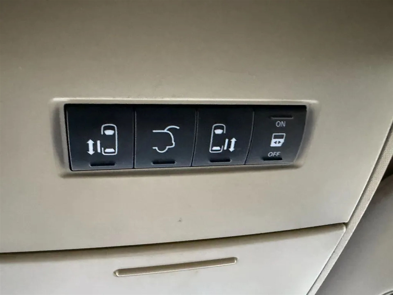 Dodge Grand Caravan SXT 2013