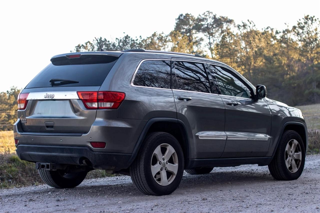 Jeep Grand Cherokee Laredo 4WD 2012