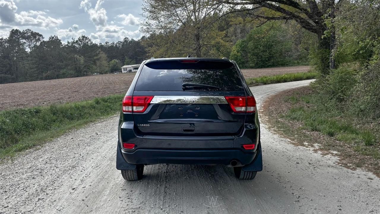 Jeep Grand Cherokee Laredo 2WD 2013