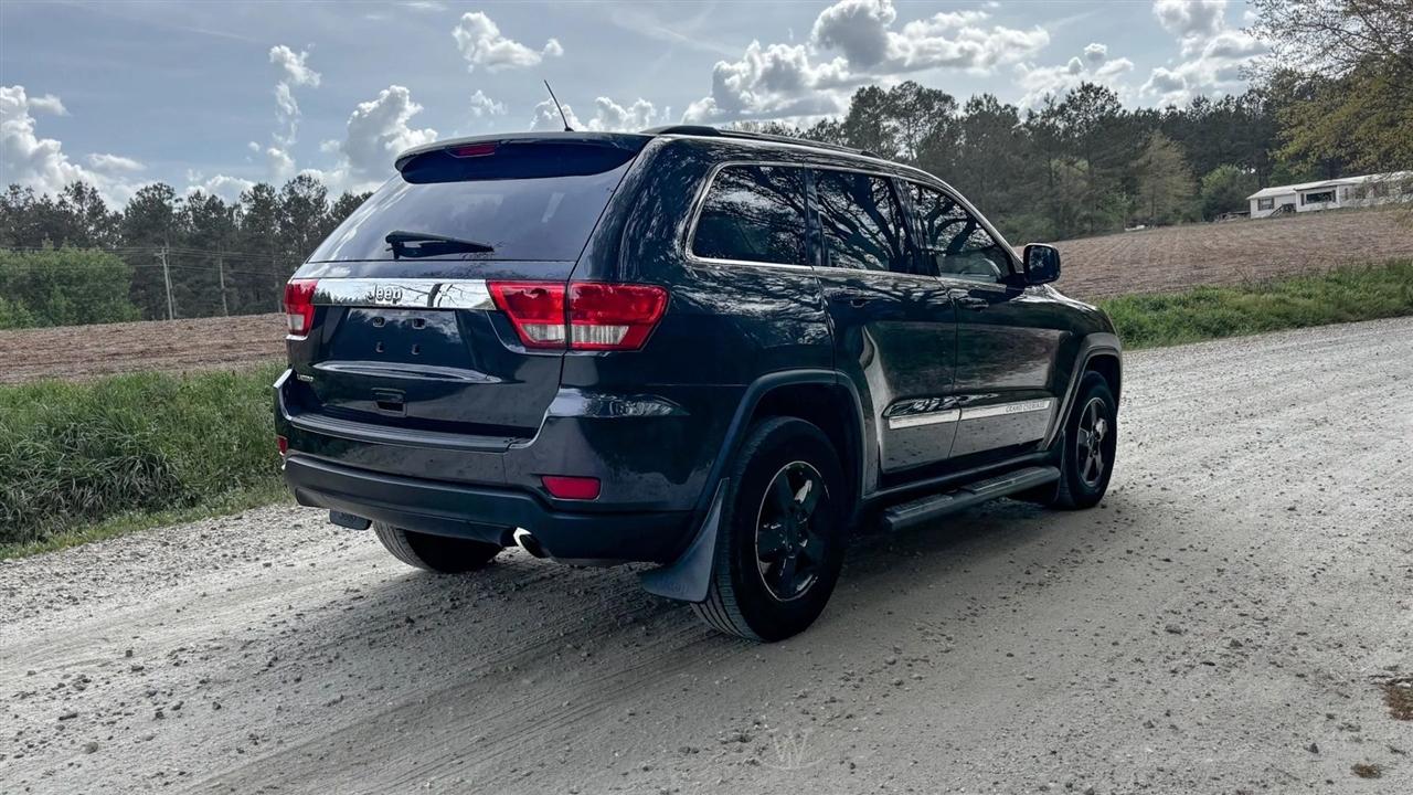 Jeep Grand Cherokee Laredo 2WD 2013