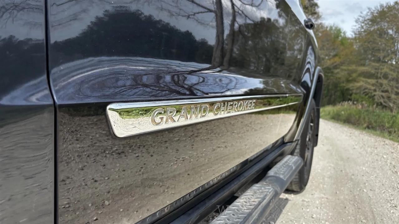 Jeep Grand Cherokee Laredo 2WD 2013