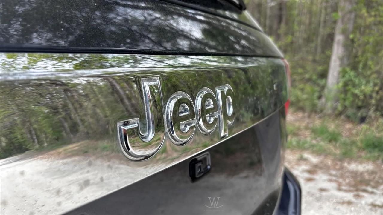 Jeep Grand Cherokee Laredo 2WD 2013