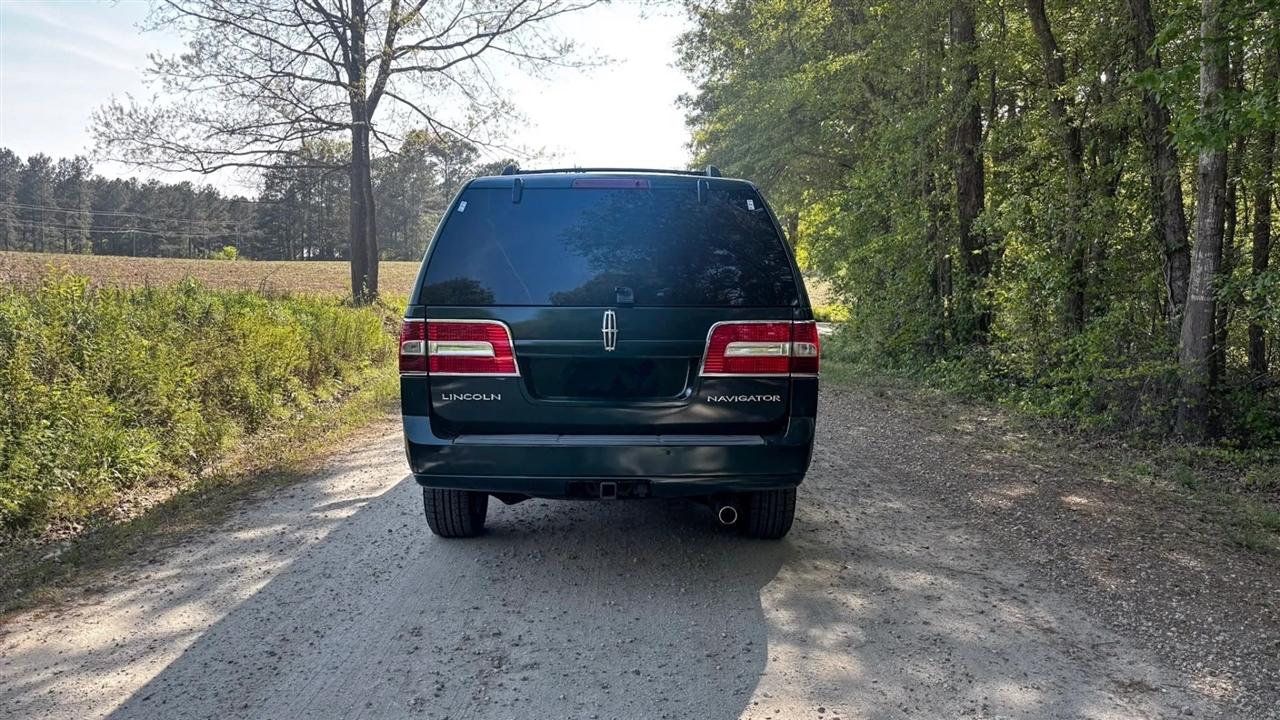 Lincoln Navigator L 2WD 2012