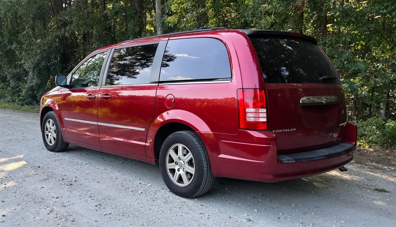 Chrysler Town & Country Touring 2010