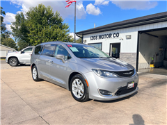 2017 Chrysler Pacifica  2017 Chrysler Pacifica
