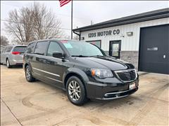 2015 Chrysler Town & Country 