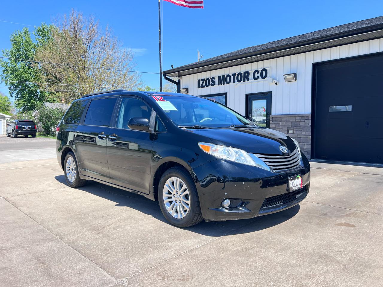 2012 Toyota Sienna XLE 8-PASSENGER