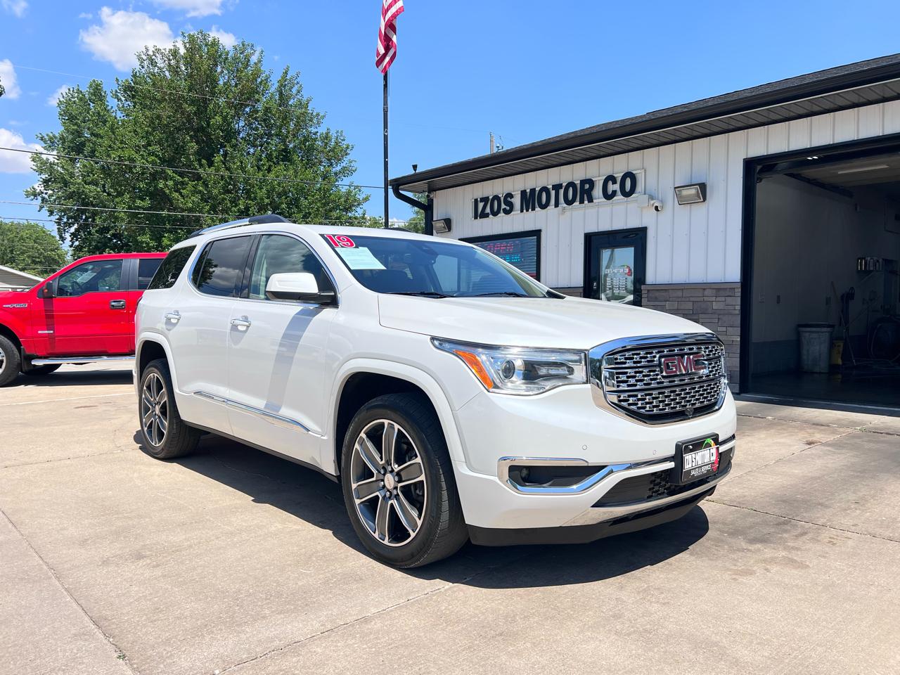 2019 GMC Acadia DENALI