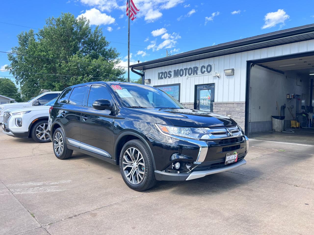 2016 Mitsubishi Outlander ES