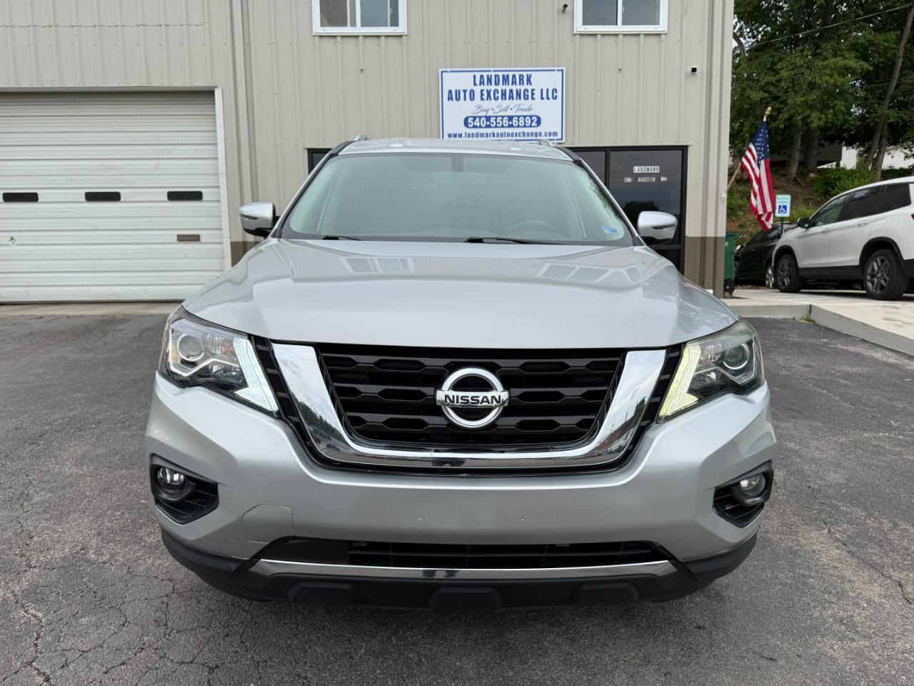 Nissan Pathfinder SV 4WD 2019