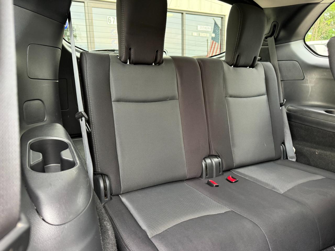Nissan Pathfinder SV 4WD 2019