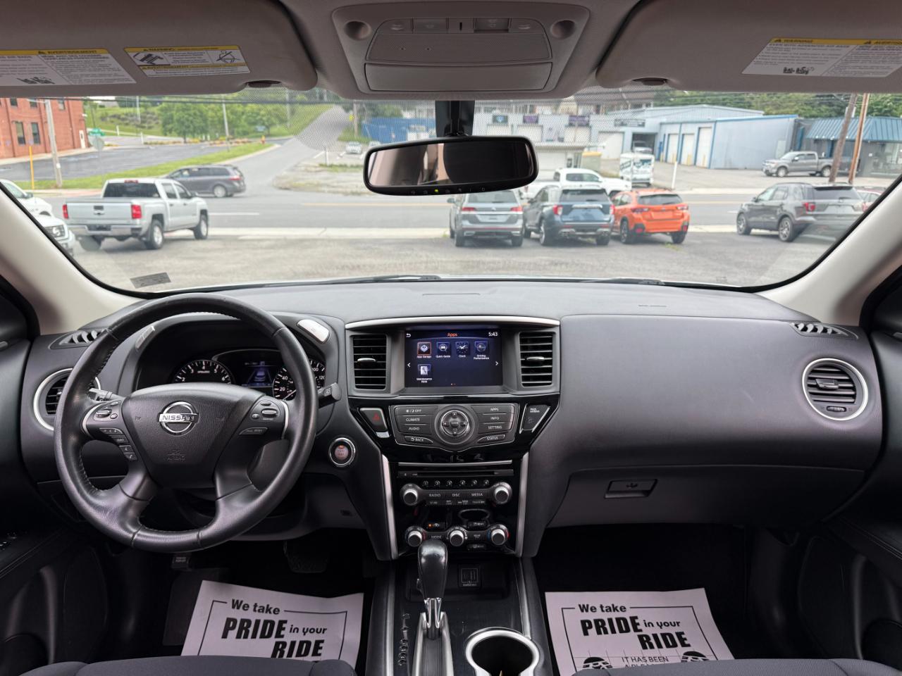 Nissan Pathfinder SV 4WD 2019
