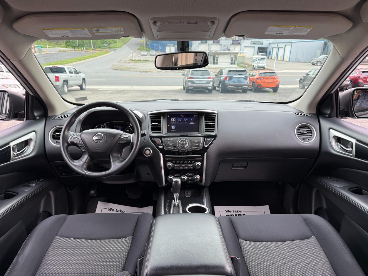 Nissan Pathfinder SV 4WD 2019