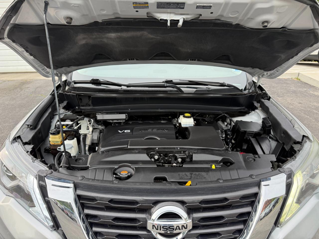 Nissan Pathfinder SV 4WD 2019