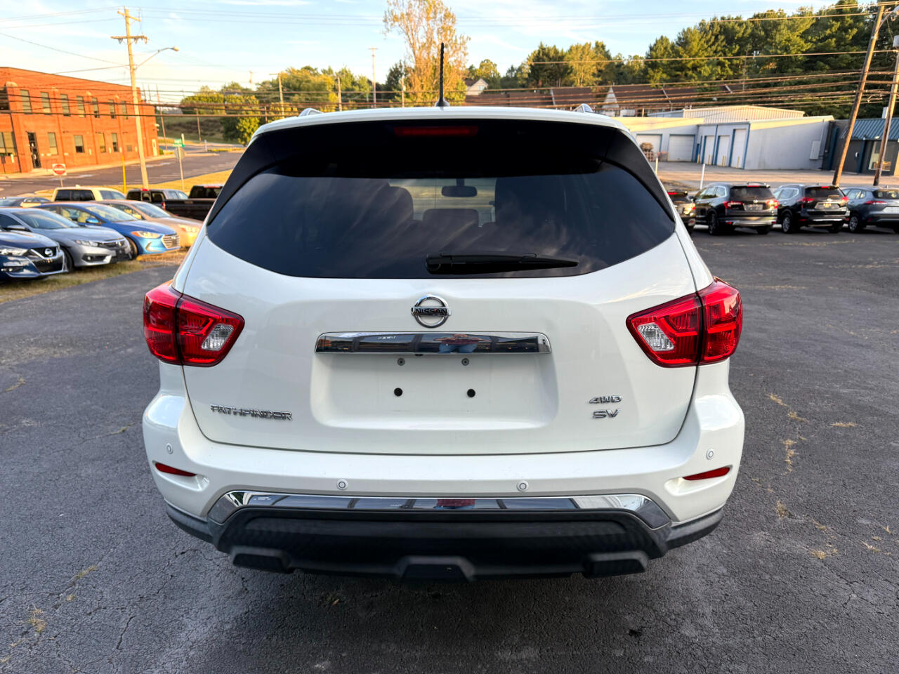 Nissan Pathfinder SV 2018 Nissan Pathfinder SV 2018