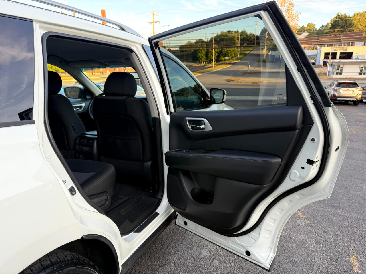 Nissan Pathfinder SV 2018 Nissan Pathfinder SV 2018