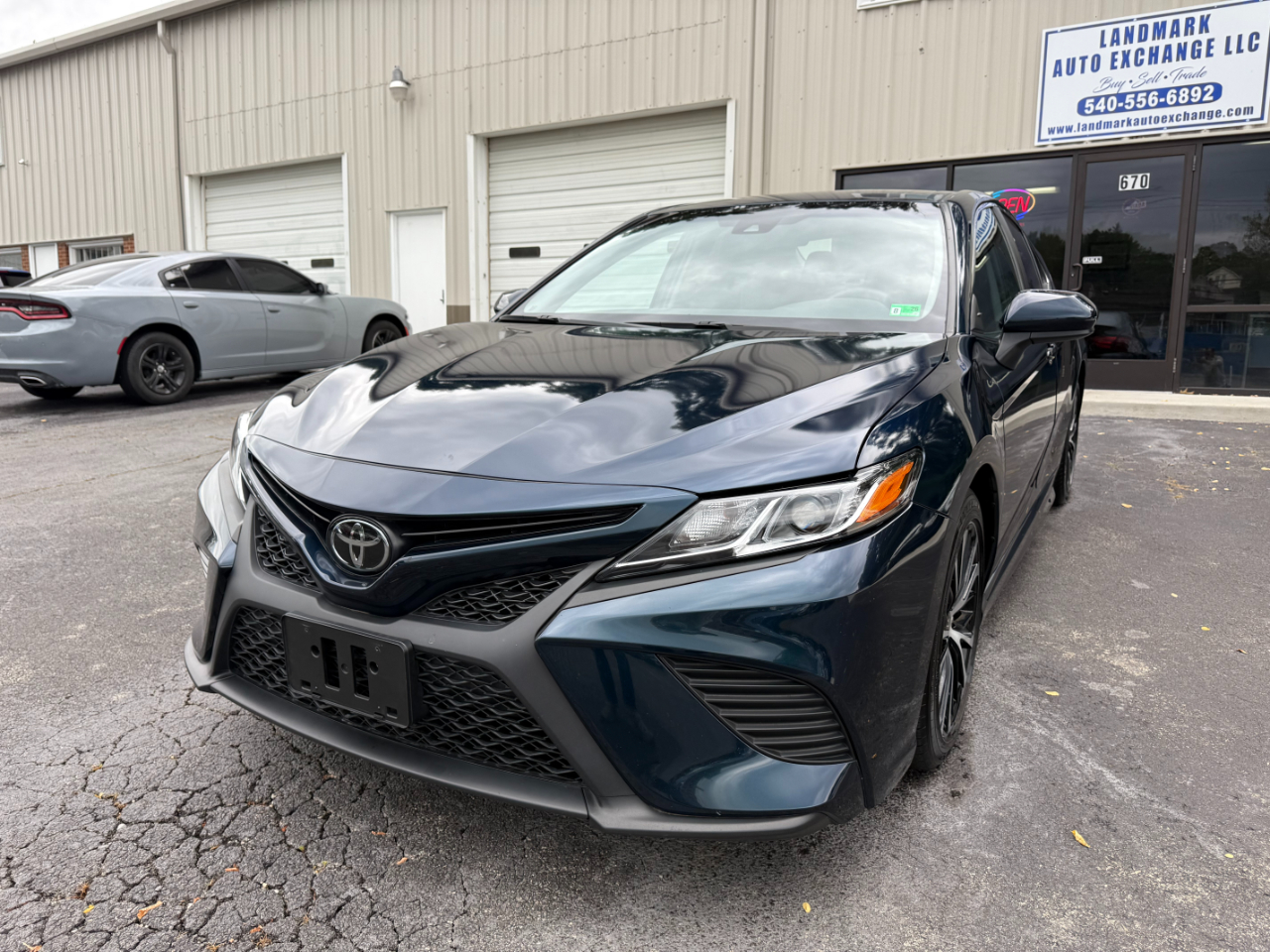 Toyota Camry SE 2020