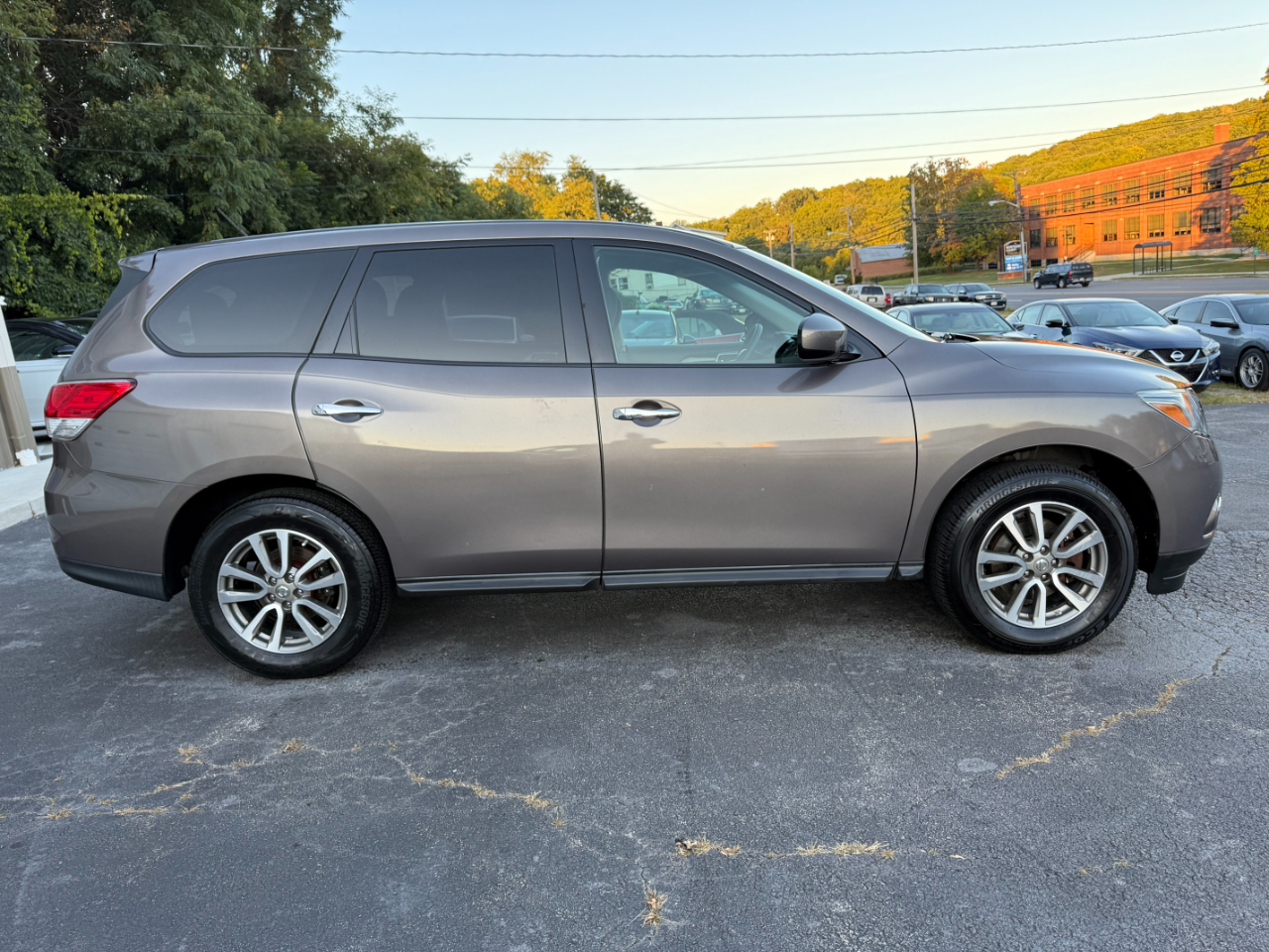 Nissan Pathfinder S 4WD 2014 Nissan Pathfinder S 4WD 2014