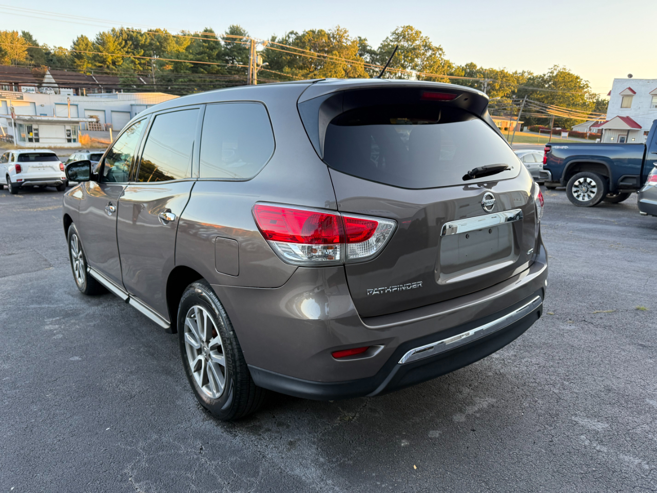 Nissan Pathfinder S 4WD 2014 Nissan Pathfinder S 4WD 2014
