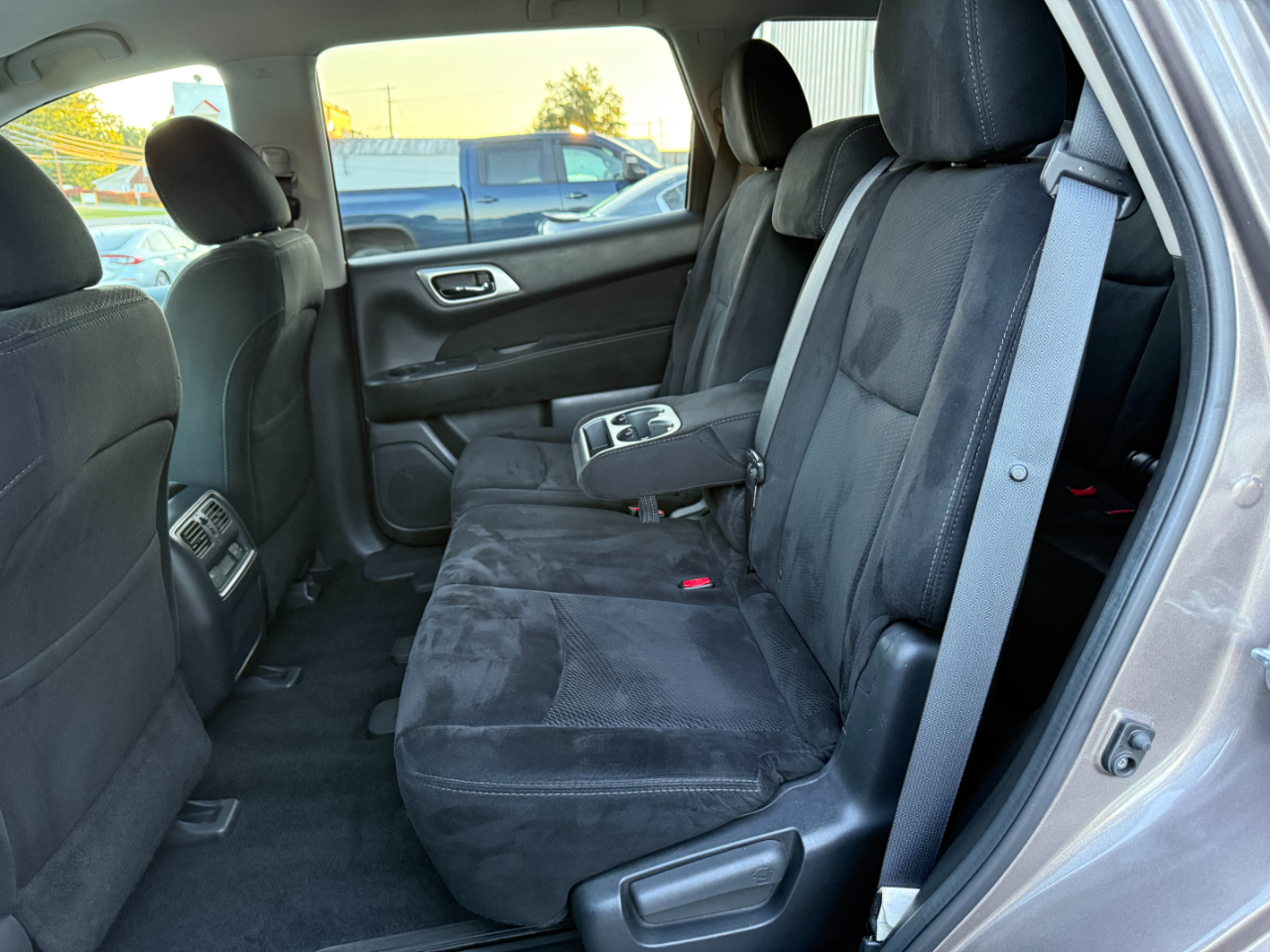 Nissan Pathfinder S 4WD 2014 Nissan Pathfinder S 4WD 2014
