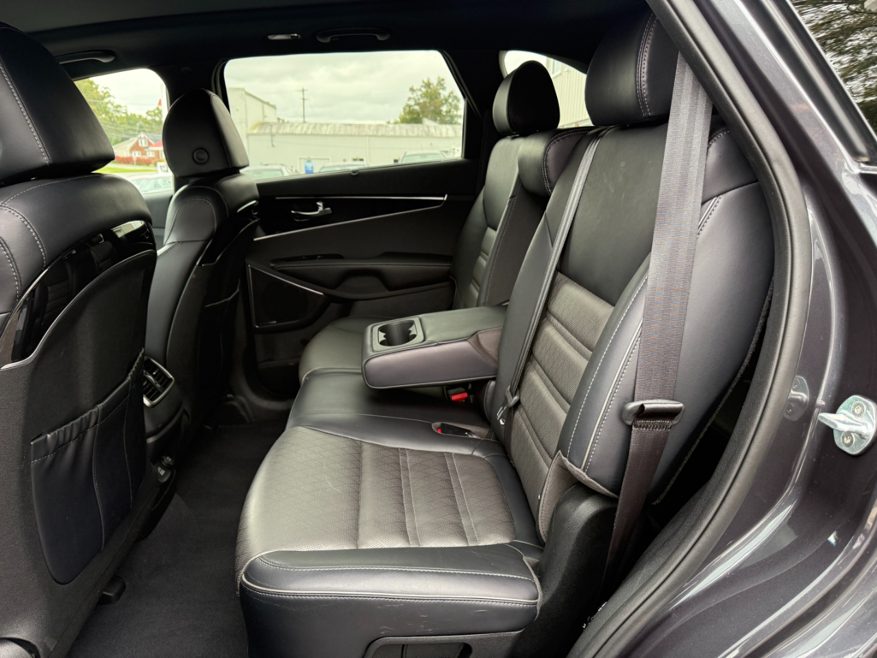 Kia Sorento SX Limited V6 AWD 2019 Kia Sorento SX Limited V6 AWD 2019
