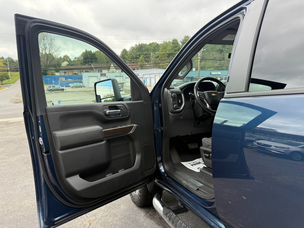 Chevrolet Silverado 2500HD LT Crew Cab Short Box 4WD 2022 Chevrolet Silverado 2500HD LT Crew Cab Short Box 4WD 2022