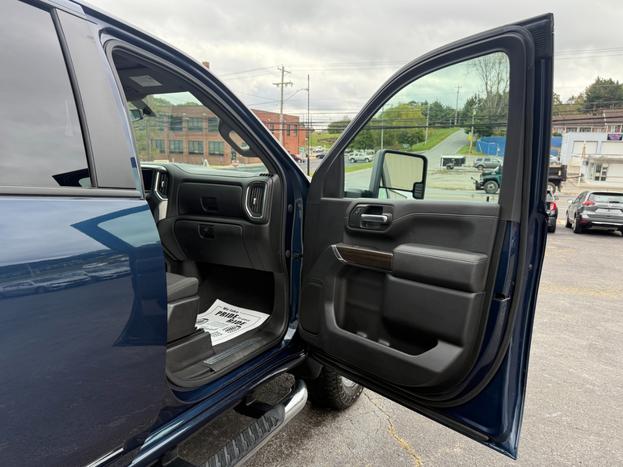 Chevrolet Silverado 2500HD LT Crew Cab Short Box 4WD 2022 Chevrolet Silverado 2500HD LT Crew Cab Short Box 4WD 2022
