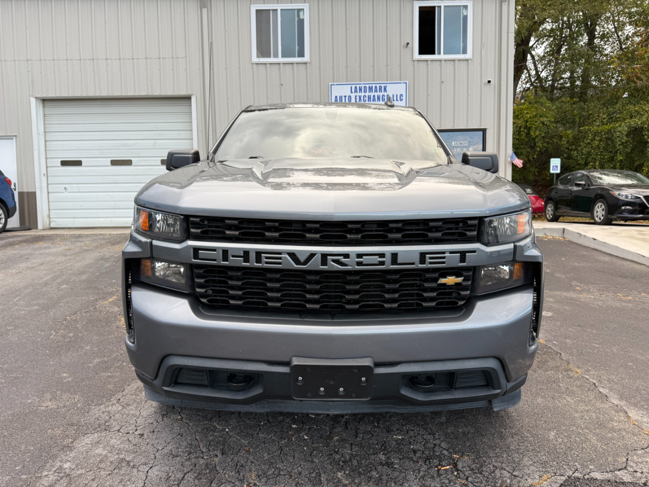 Chevrolet Silverado 1500 Custom Crew Cab Short Box 4WD 2020 Chevrolet Silverado 1500 Custom Crew Cab Short Box 4WD 2020