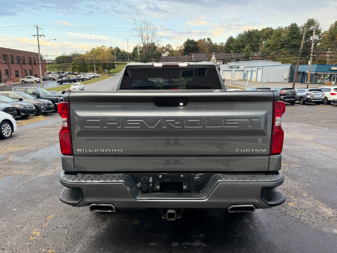 Chevrolet Silverado 1500 Custom Crew Cab Short Box 4WD 2020 Chevrolet Silverado 1500 Custom Crew Cab Short Box 4WD 2020