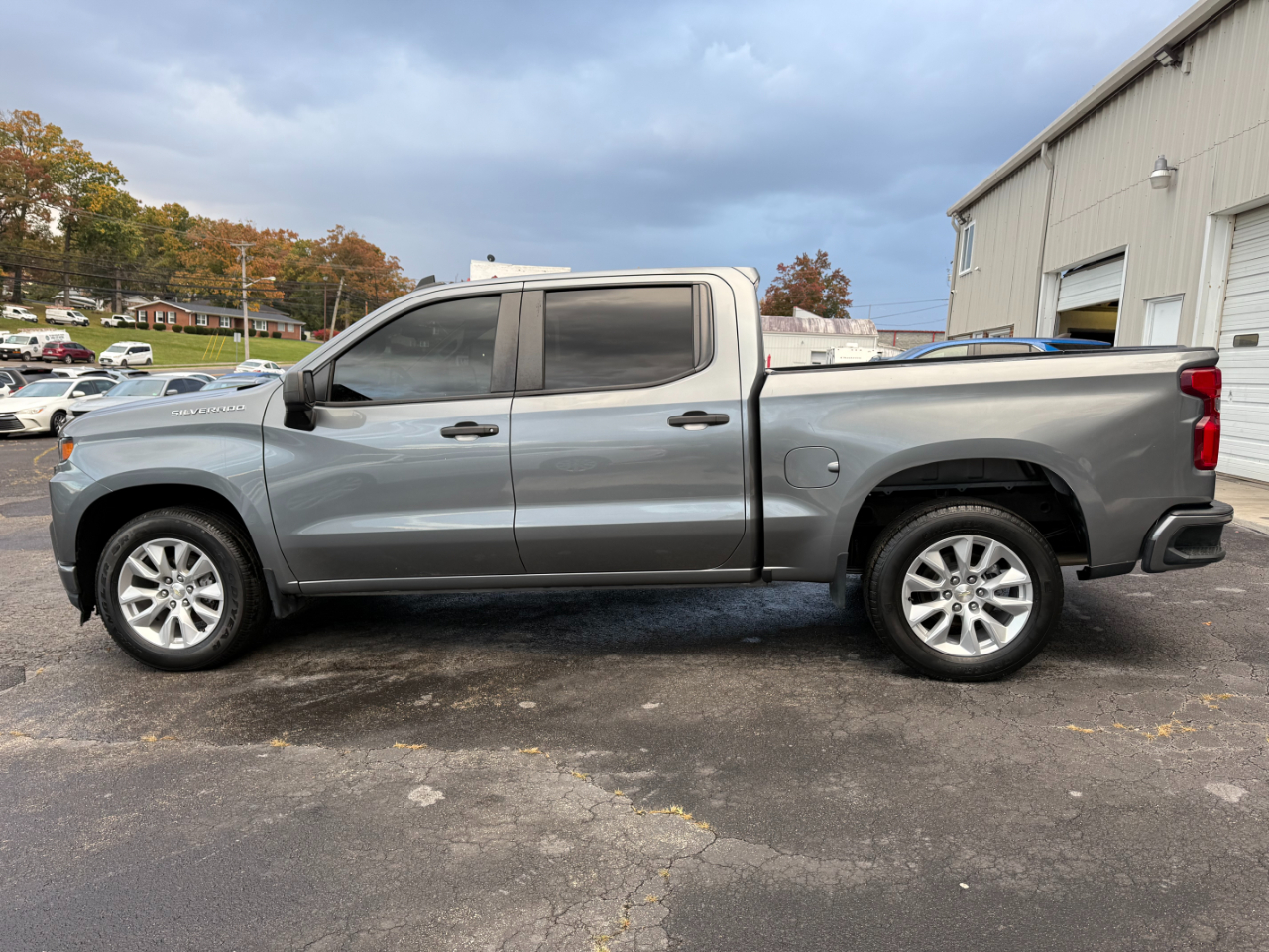 Chevrolet Silverado 1500 Custom Crew Cab Short Box 4WD 2020 Chevrolet Silverado 1500 Custom Crew Cab Short Box 4WD 2020