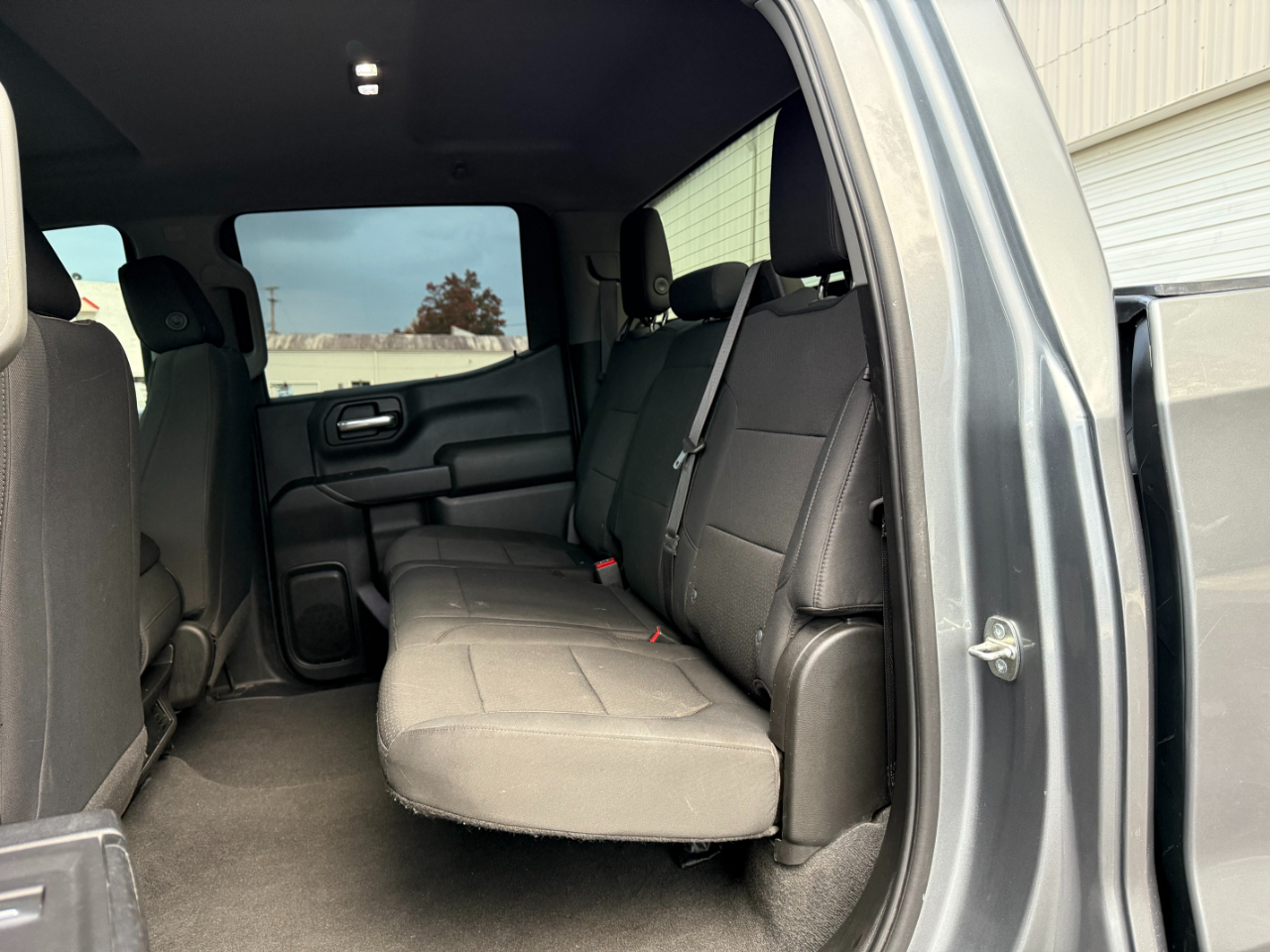 Chevrolet Silverado 1500 Custom Crew Cab Short Box 4WD 2020 Chevrolet Silverado 1500 Custom Crew Cab Short Box 4WD 2020