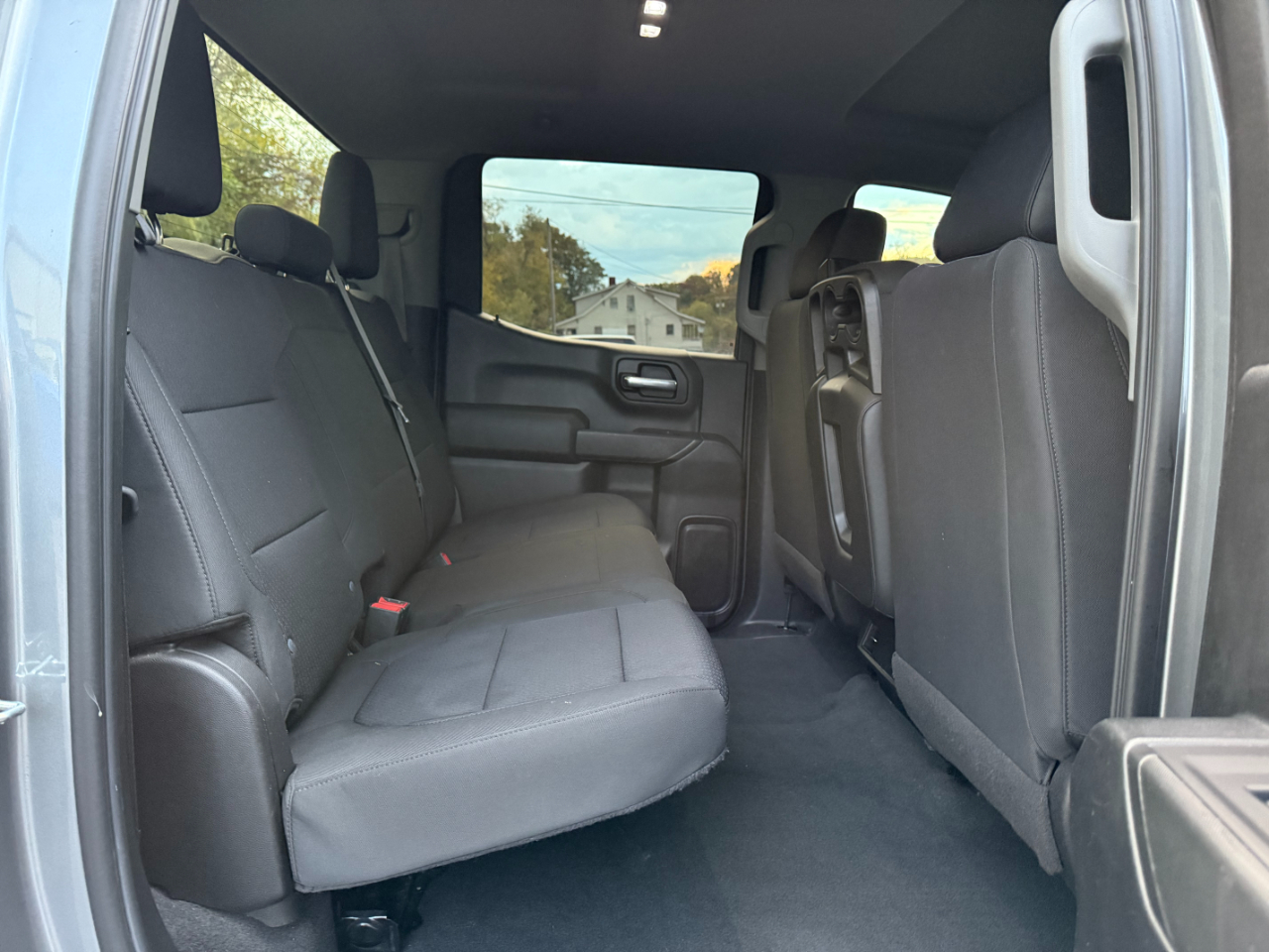 Chevrolet Silverado 1500 Custom Crew Cab Short Box 4WD 2020 Chevrolet Silverado 1500 Custom Crew Cab Short Box 4WD 2020