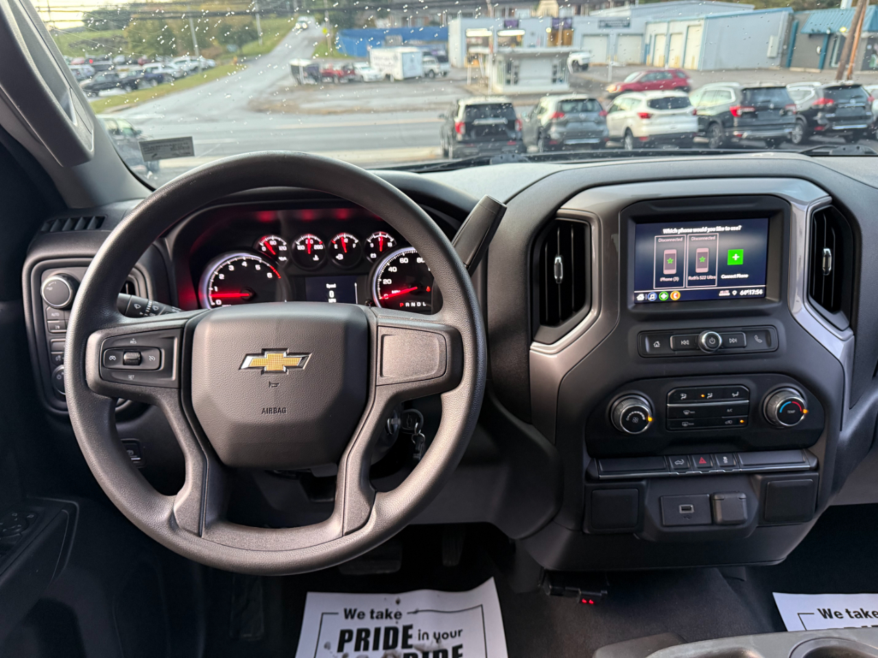 Chevrolet Silverado 1500 Custom Crew Cab Short Box 4WD 2020 Chevrolet Silverado 1500 Custom Crew Cab Short Box 4WD 2020