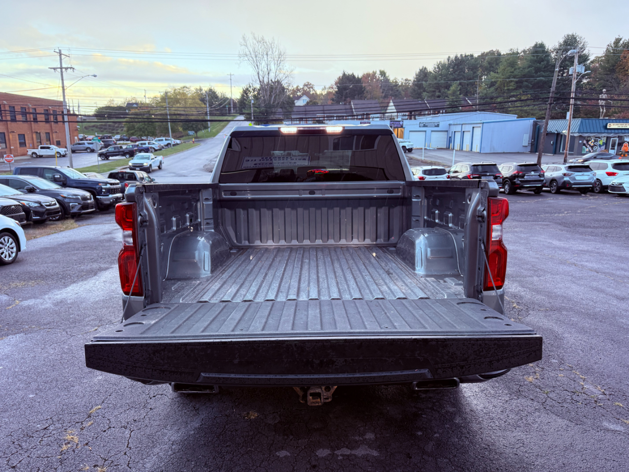 Chevrolet Silverado 1500 Custom Crew Cab Short Box 4WD 2020 Chevrolet Silverado 1500 Custom Crew Cab Short Box 4WD 2020
