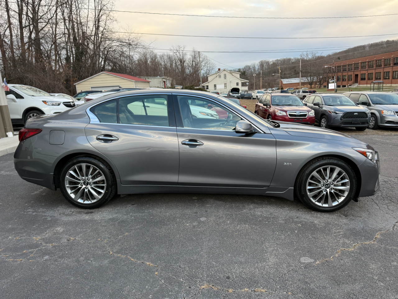 Infiniti Q50 3.0t LUXE AWD 2019