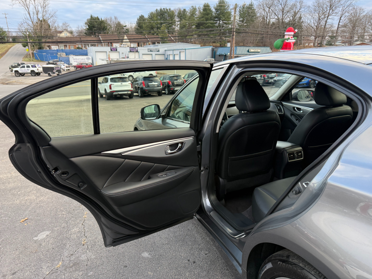 Infiniti Q50 3.0t LUXE AWD 2019