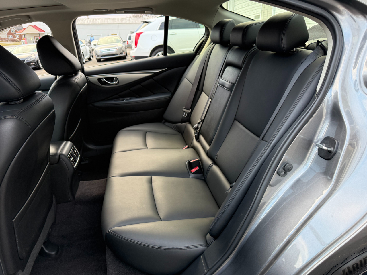 Infiniti Q50 3.0t LUXE AWD 2019