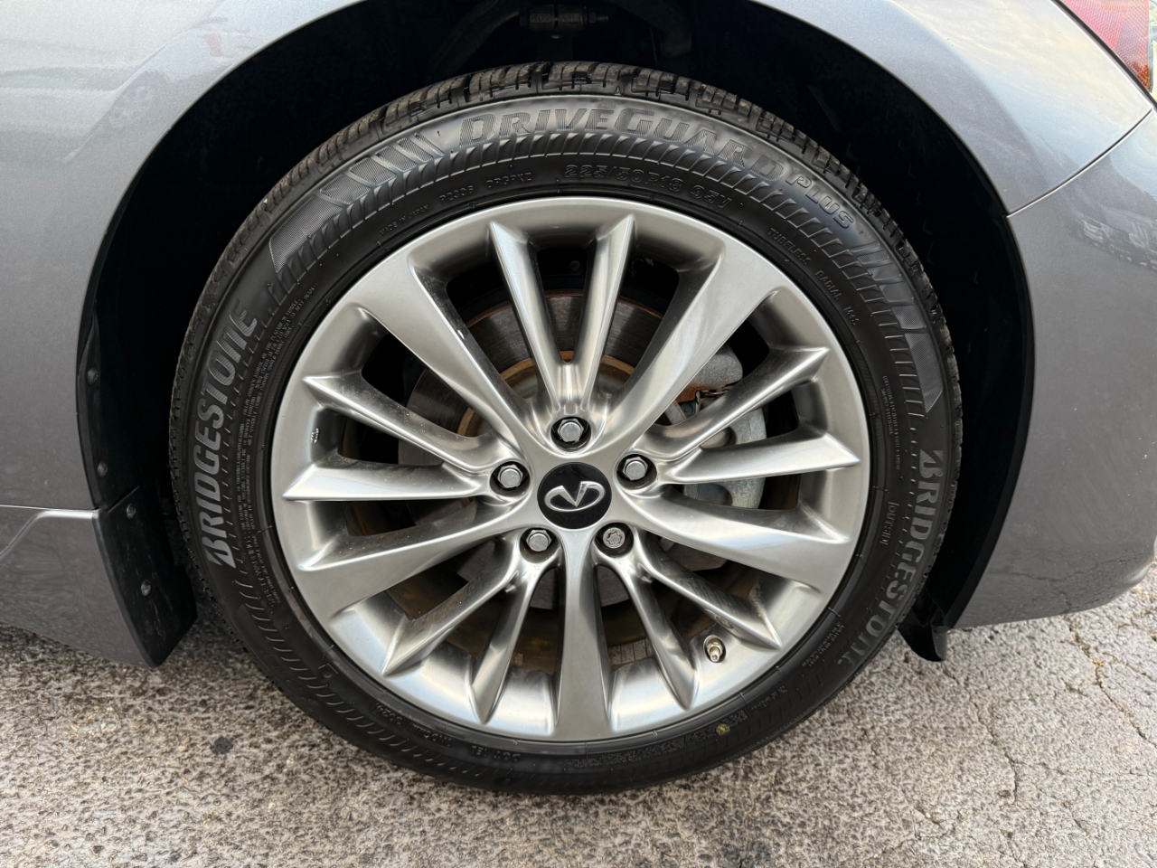 Infiniti Q50 3.0t LUXE AWD 2019