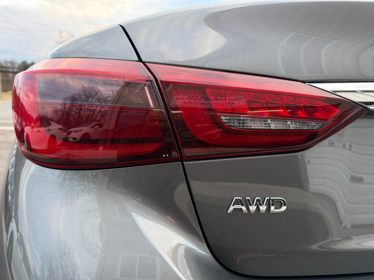 Infiniti Q50 3.0t LUXE AWD 2019