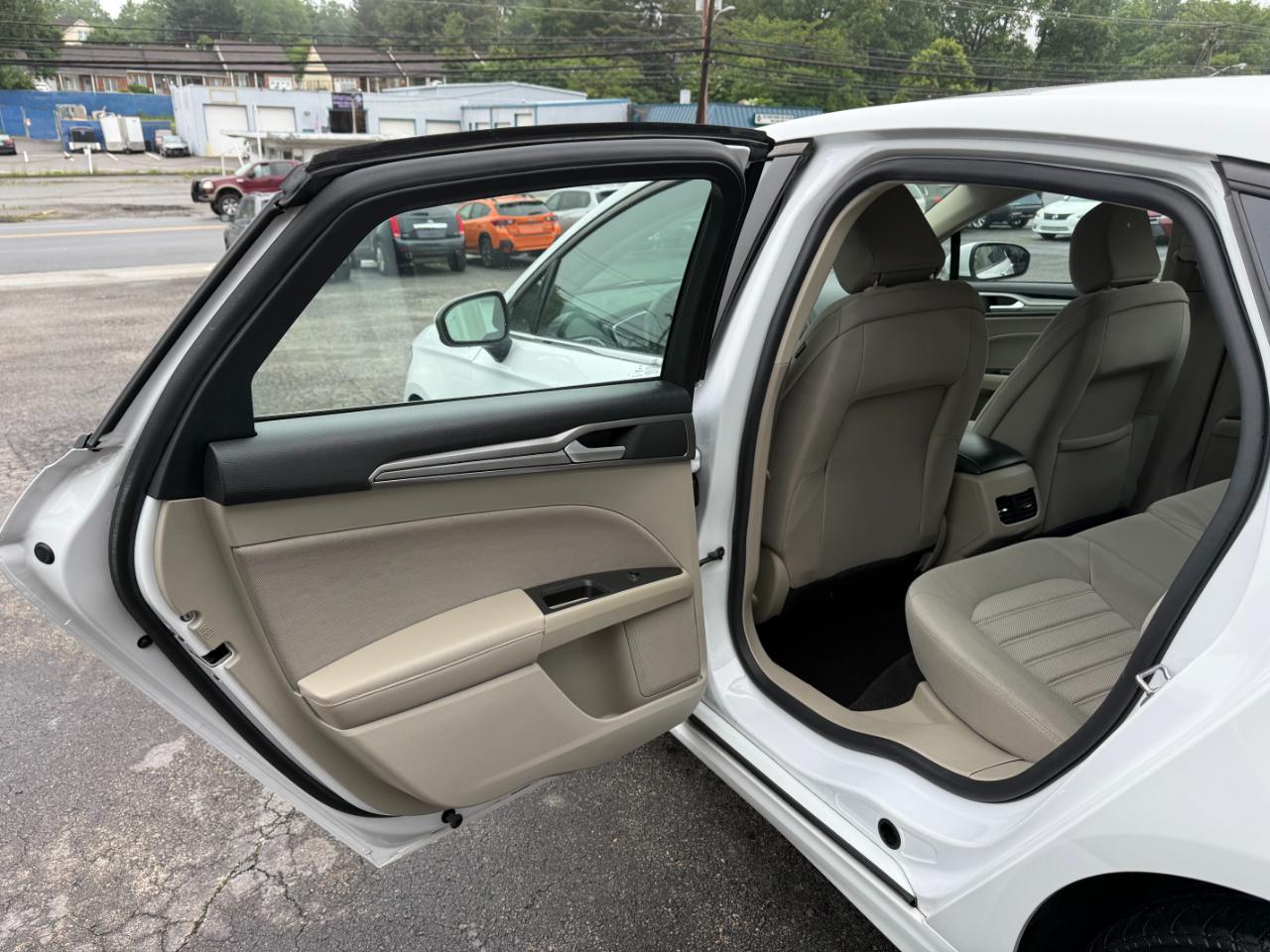 Ford Fusion SE 2020