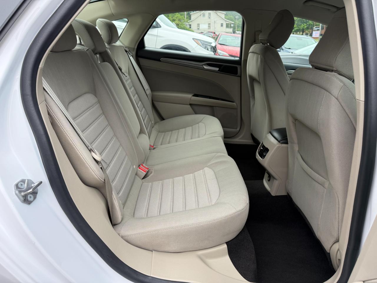 Ford Fusion SE 2020