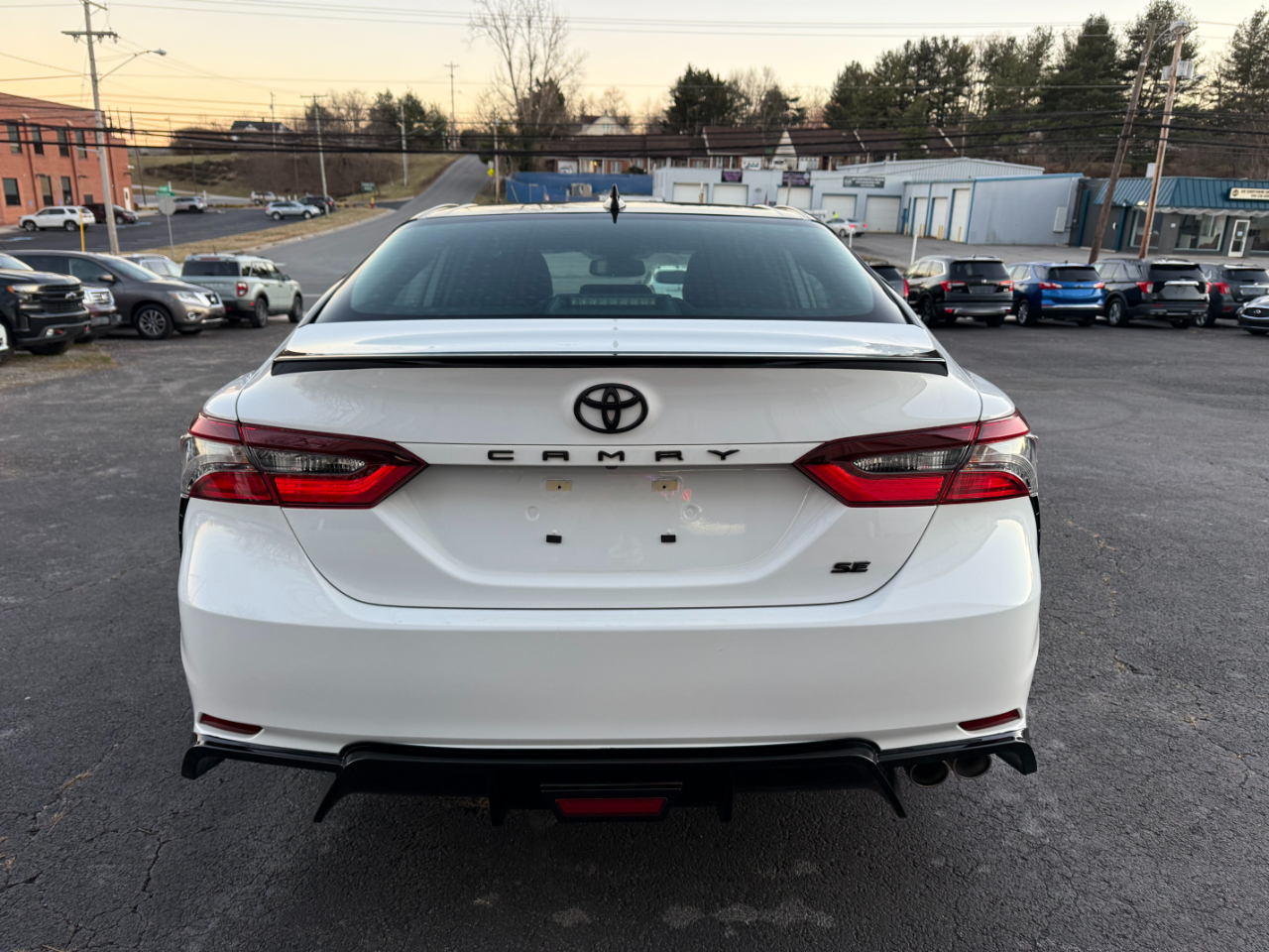 Toyota Camry SE 2022