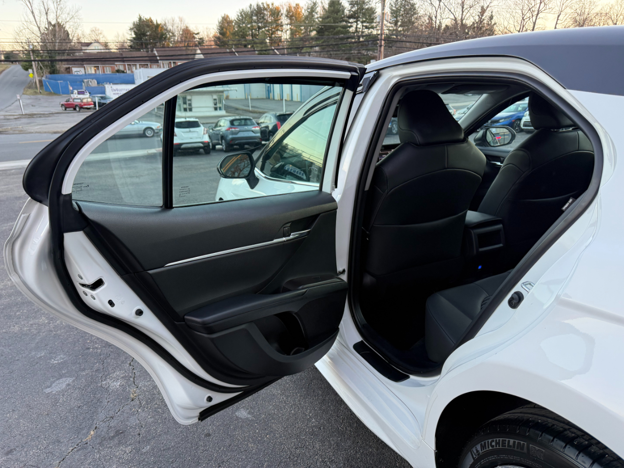 Toyota Camry SE 2022