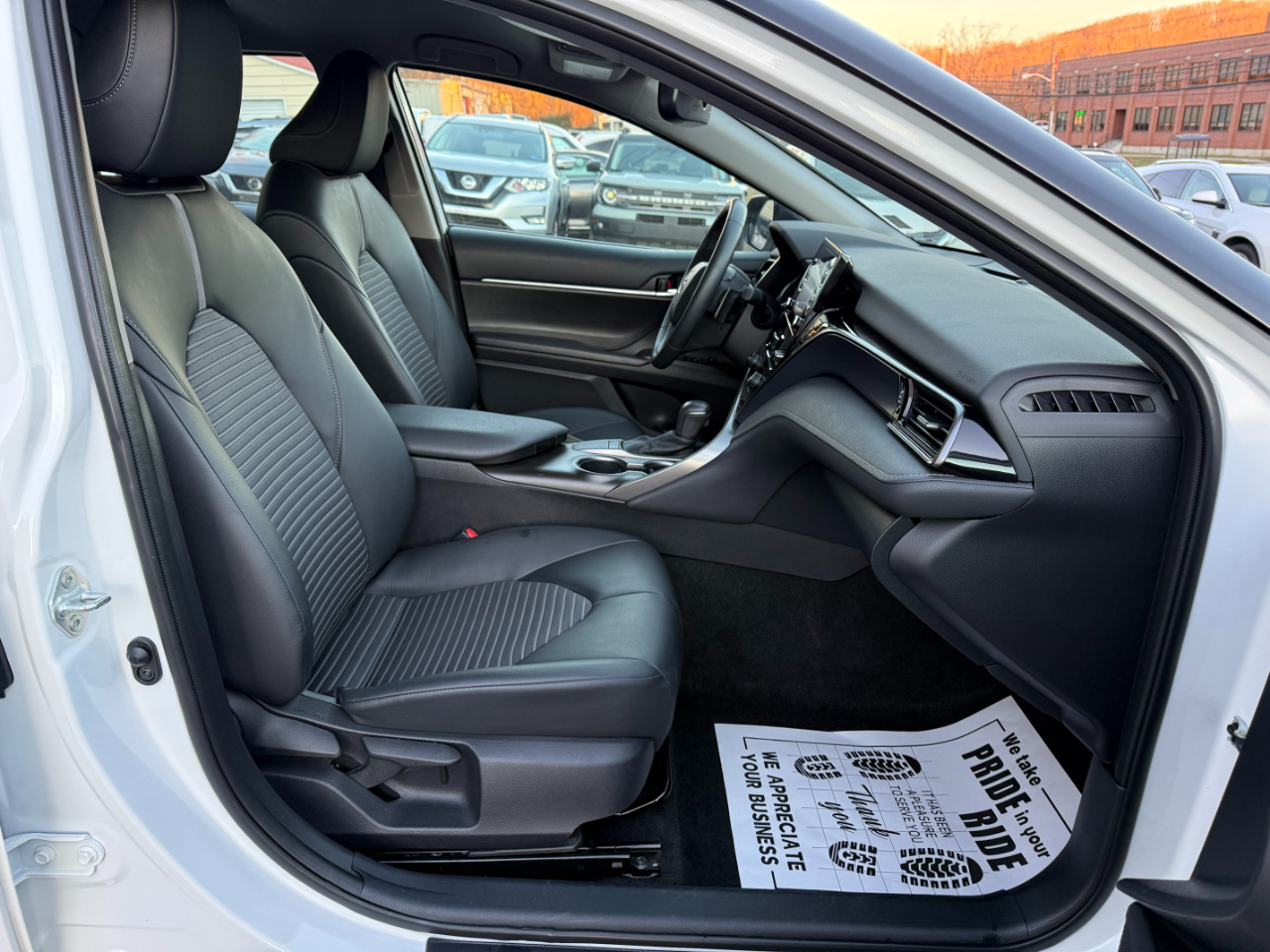 Toyota Camry SE 2022