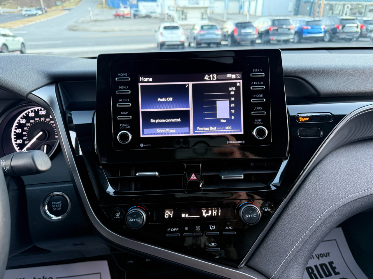 Toyota Camry SE 2022