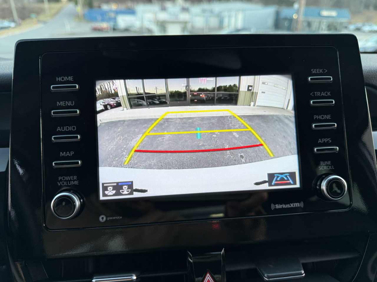 Toyota Camry SE 2022