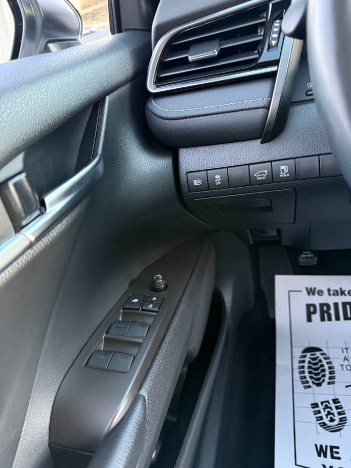 Toyota Camry SE 2022