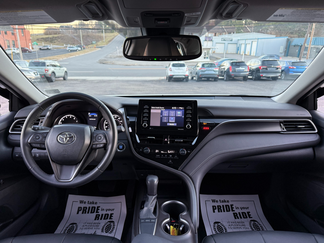 Toyota Camry SE 2022