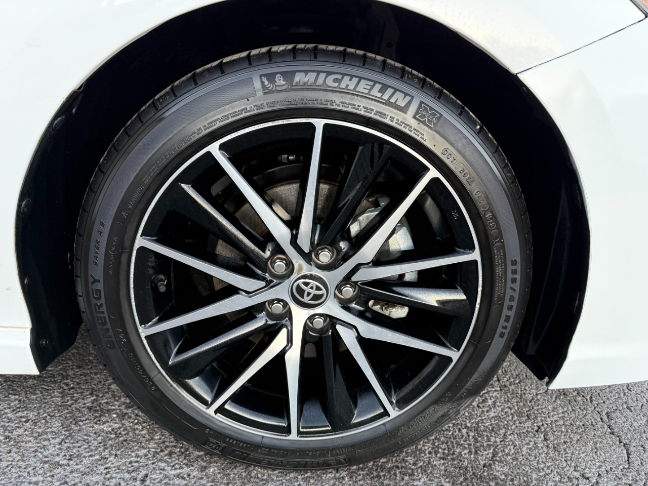 Toyota Camry SE 2022