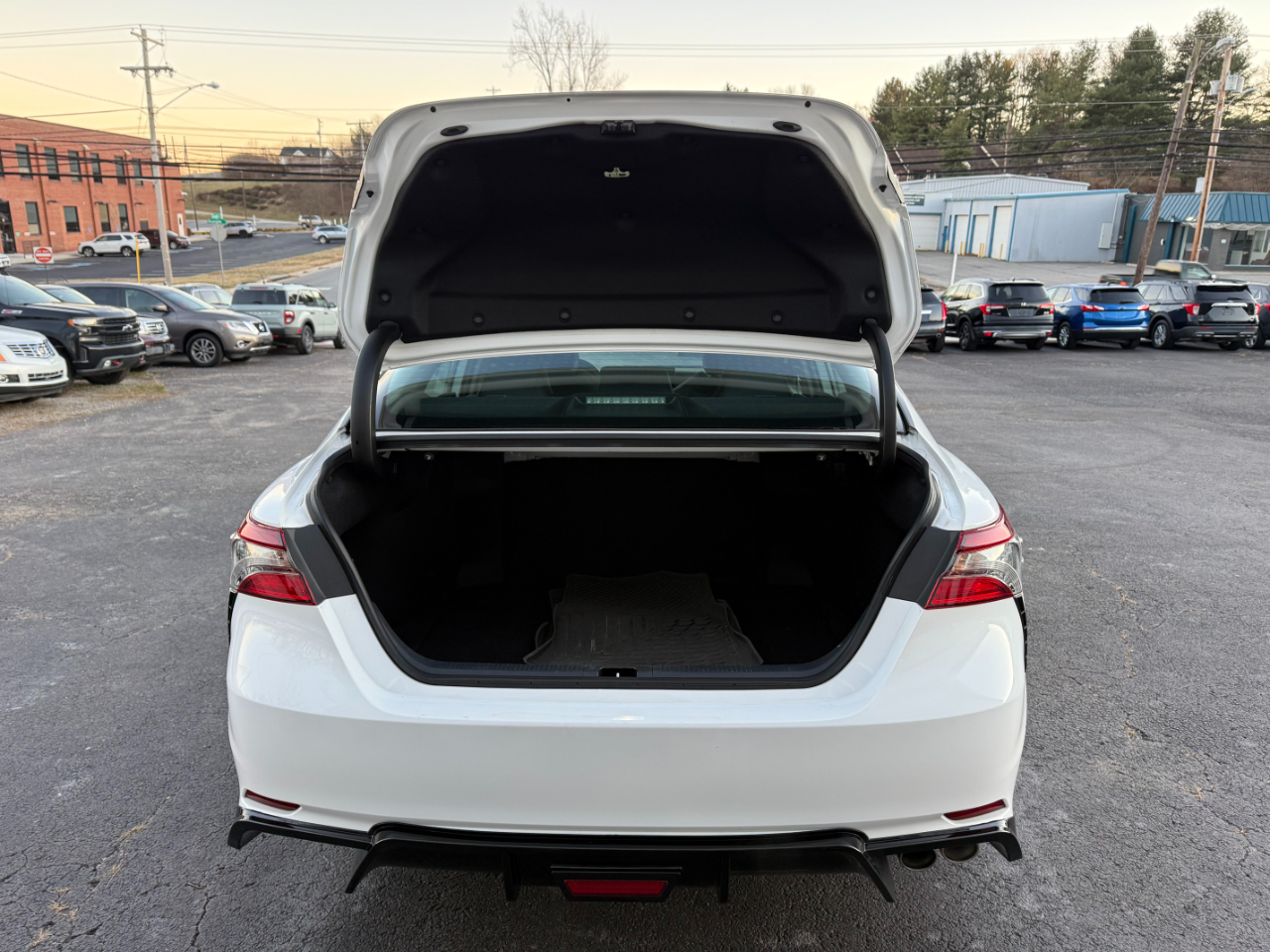 Toyota Camry SE 2022